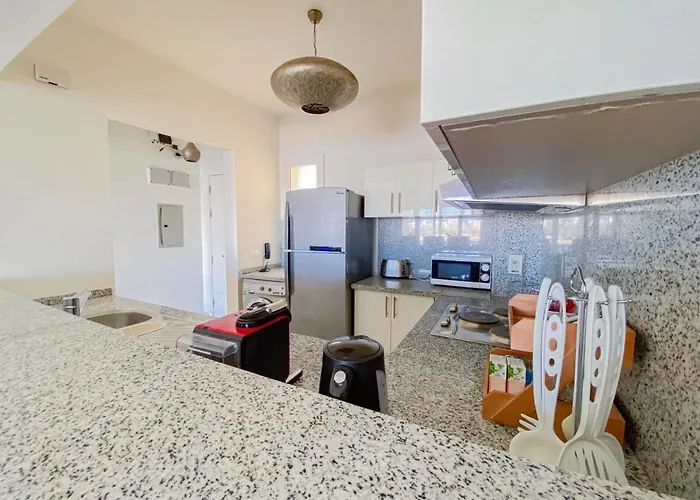 Nayah Stays, Joubal Lagoons Flowery Appartement *