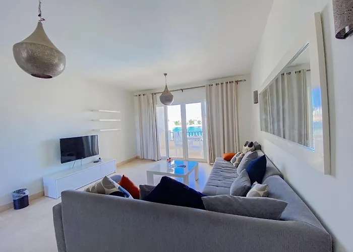 Appartement Nayah Stays, Joubal Lagoons Flowery *