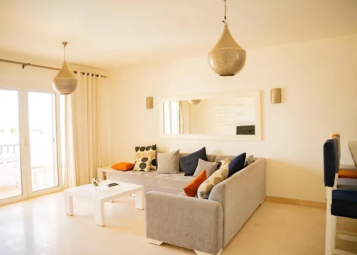 Appartement Nayah Stays, Joubal Lagoons Flowery *