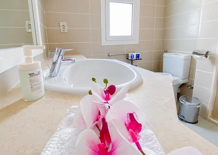 Nayah Stays, Joubal Lagoons Flowery