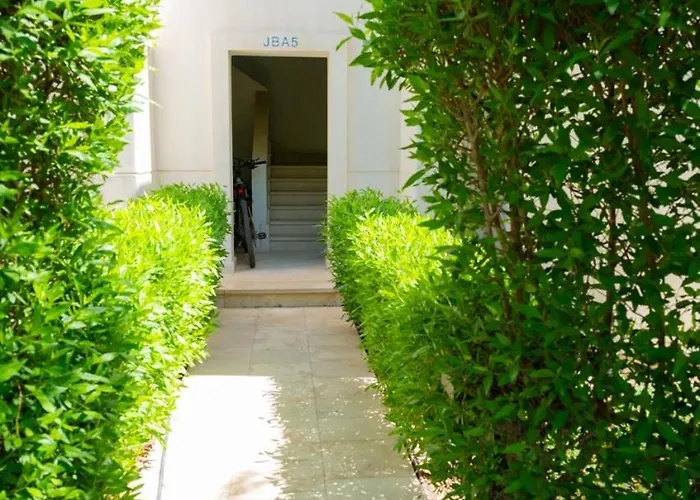 Appartement Nayah Stays, Joubal Lagoons Flowery *