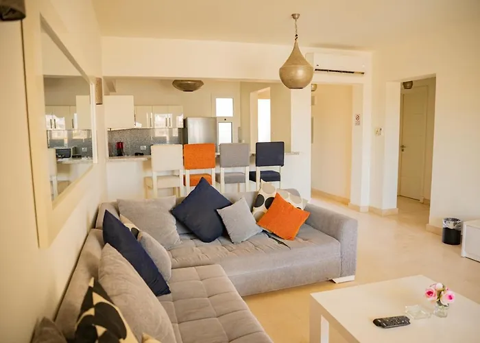 Appartement Nayah Stays, Joubal Lagoons Flowery *